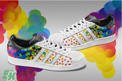 2017adidas pride系列有哪幾款？阿迪達斯彩虹配色運動鞋好看嗎？
