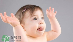 夏季寶寶長(zhǎng)痱子怎么辦？怎么預(yù)防寶寶長(zhǎng)痱子？