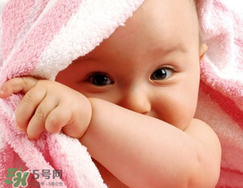 夏季寶寶長(zhǎng)痱子怎么辦？怎么預(yù)防寶寶長(zhǎng)痱子？