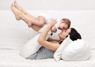 母乳喂養要喂水嗎？純母乳喂養要不要喂水？