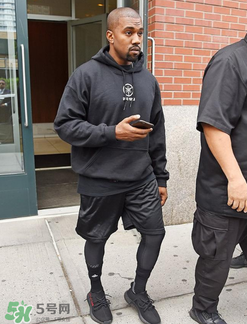 adidas yeezy 350 v2反轉奧利奧配色諜照曝光好看嗎？