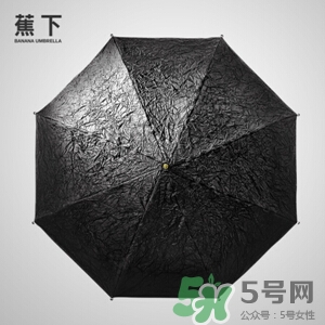 蕉下太陽傘怎么收？蕉下小黑傘太陽傘怎么打開？
