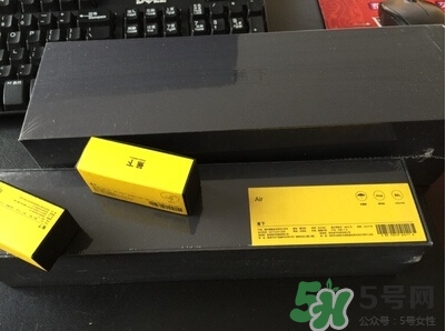 蕉下太陽傘怎么收？蕉下小黑傘太陽傘怎么打開？
