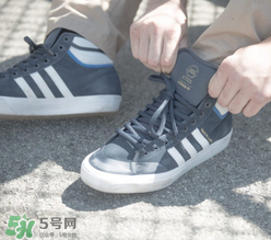adidas matchcourt high rx2新款滑板鞋什么時候發(fā)售？