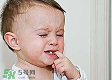 寶寶長牙會拉肚子嗎？寶寶長牙會發燒嗎？
