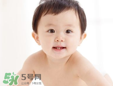 寶寶長牙會拉肚子嗎？寶寶長牙會發燒嗎？