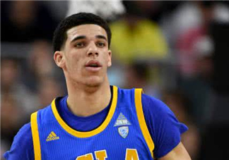 lonzo ball球哥2017湖人戰靴簽名球鞋多少錢？
