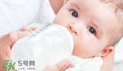 嬰幼兒奶粉為什么會有腥味 奶粉有腥味是正常的嗎？