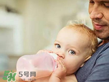 奶粉和蛋白粉有什么區別 奶粉和蛋白粉的不同  