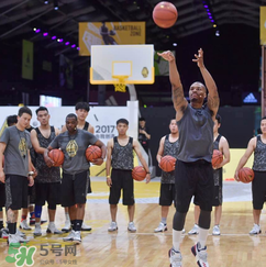 adidas dame3阿迪達斯利拉德三代獨立日配色多少錢？