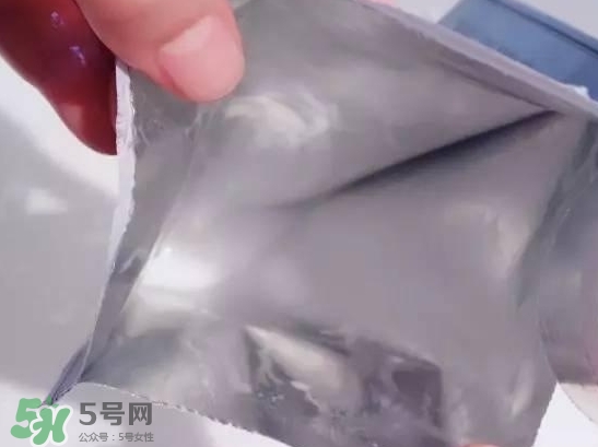艾醫生草本絲絨面膜怎么用？艾醫生草本絲絨面膜要洗嗎