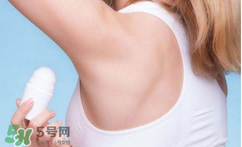 清涼油能治狐臭嗎？清涼油可以治狐臭嗎？