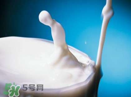 脫脂牛奶熱量高嗎？脫脂牛奶會發(fā)胖嗎