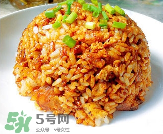 醬油炒飯怎么做？醬油炒飯生抽還是老抽