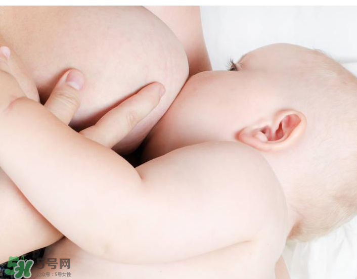 母乳喂養胸會變大嗎？母乳喂養后胸部的變化