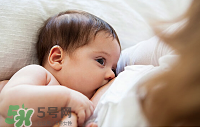 新生兒能用母乳洗臉嗎？新生兒能用母乳擦臉嗎？