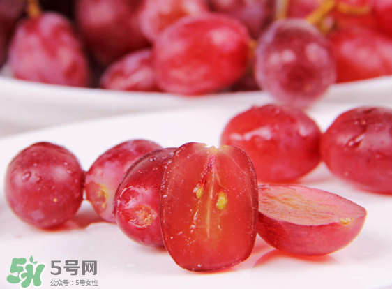 無籽紅提有涂避孕藥嗎？無籽紅提是轉基因嗎？