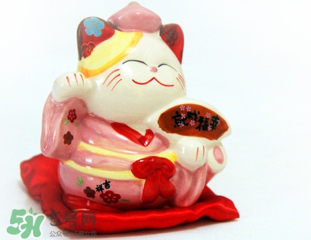 招財貓起源于哪個國家？招財貓怎么擺放
