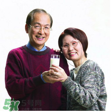 嬰兒奶粉老人能喝嗎？老人能不能喝嬰兒奶粉？