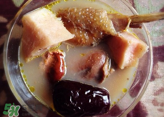 榴蓮殼煲雞湯殼能吃嗎？榴蓮殼煲雞湯殼好喝嗎？