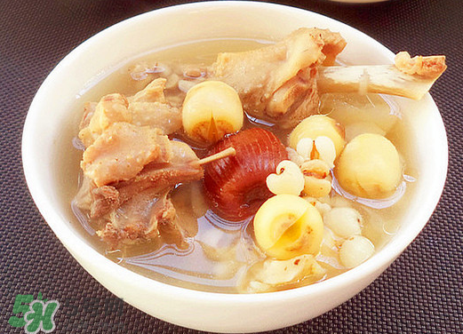 新鮮蓮子可以燉湯嗎？新鮮蓮子怎么煲湯？