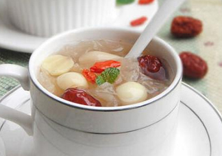 新鮮蓮子可以燉湯嗎？新鮮蓮子怎么煲湯？