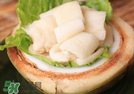 椰子雞里面的耶肉能吃嗎？椰子雞湯底怎麼做
