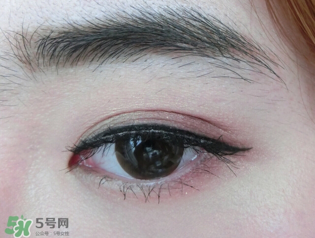 nars吉隆坡眼影怎么畫？nars吉隆坡雙色眼影畫法圖解