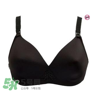 哺樂多和媽媽喂哪個(gè)好？哺樂多和媽媽喂內(nèi)衣怎么選？