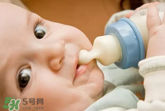 如何戒夜奶寶寶不痛苦？寶寶如何戒夜奶？
