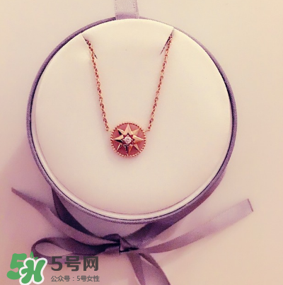 迪奧羅盤項(xiàng)鏈意義是什么？dior迪奧羅盤項(xiàng)鏈有什么寓意？