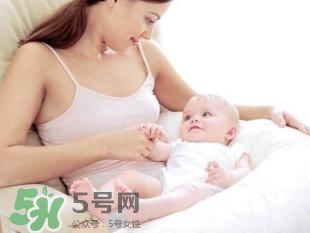 三伏天坐月子可以洗澡嗎？三伏天坐月子可以穿短袖嗎？