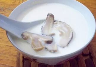 牛奶燉香菇可以治鼻炎嗎？牛奶燉香菇吃了有什么作用？