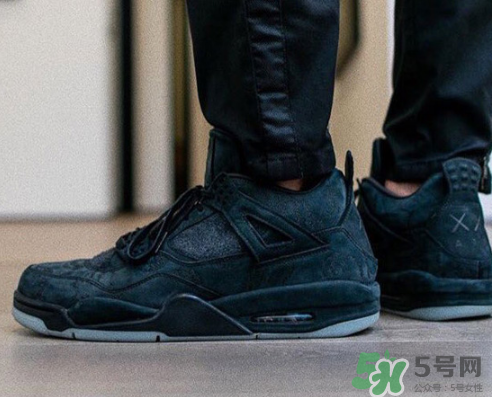 kaws與air jordan 4黑色版本親友限定款什么時候發(fā)售？