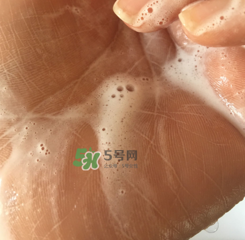 貝蜜清凈痘控油潔面啫喱怎么樣？貝蜜清祛痘控油潔面啫喱好用嗎？