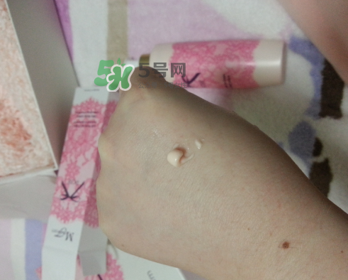 曼妮芬玫瑰身體乳怎么樣？曼妮芬玫瑰絲柔身體乳好用嗎？