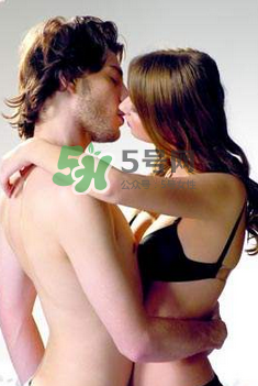 白酒加可樂是春藥？白酒加可樂喝了會怎樣？