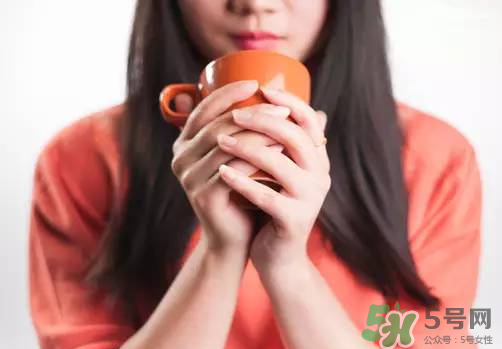 三伏天喝熱水能驅(qū)寒嗎？三伏天為什么喝熱水？