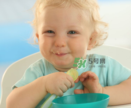 寶寶什么時候可以吃油？寶寶能吃油嗎？