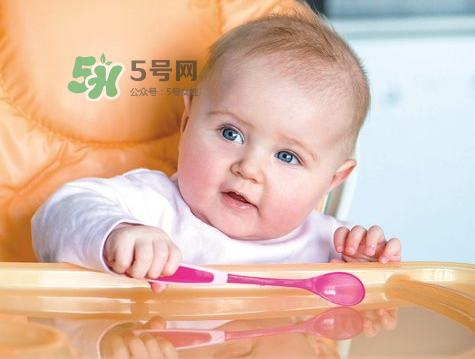寶寶什么時候可以吃油？寶寶能吃油嗎？