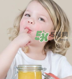 兒童多大可以吃鹽？兒童吃鹽的注意事項
