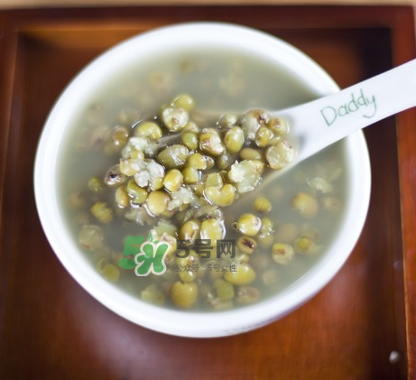 寶寶能喝綠豆水嗎？寶寶能喝綠豆湯嗎？