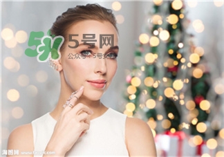 眼袋手術(shù)有沒(méi)有風(fēng)險(xiǎn)?眼袋手術(shù)的風(fēng)險(xiǎn)是什么?