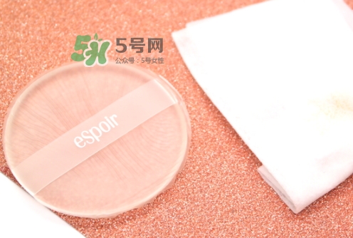 硅膠粉撲可以用散粉嗎？硅膠粉撲可以用干粉嗎？