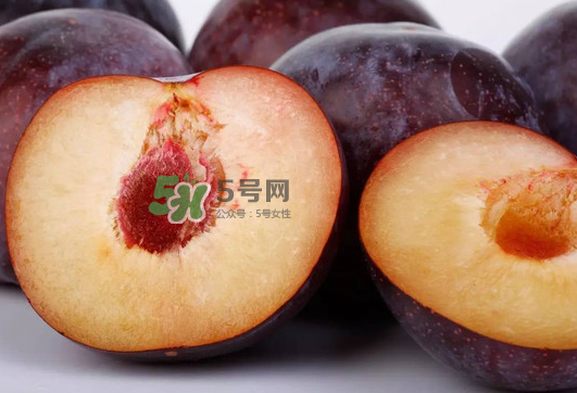 黑布林和火龍果能一起吃嗎？黑布林可以和火龍果一起吃嗎？