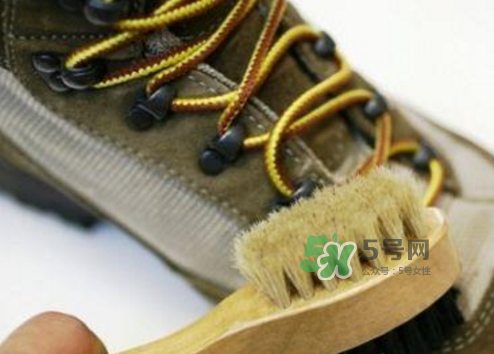 vetements與reebok聯名eomji表情運動鞋會發售嗎？