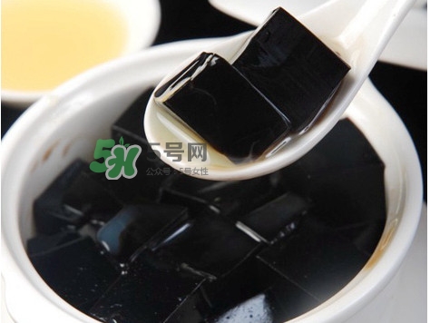 龜苓膏哪個牌子正宗？傳統的龜苓膏如何熬制