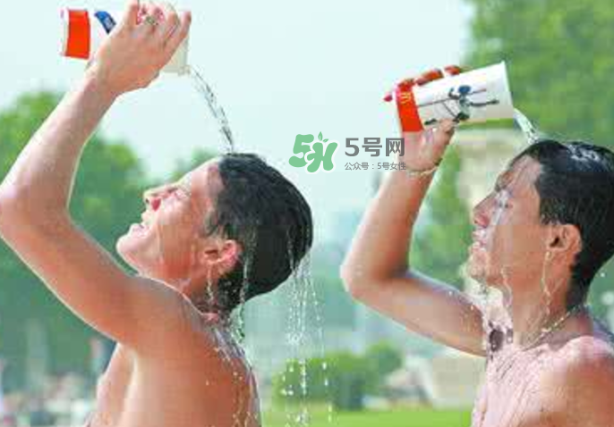 夏天防止中暑吃什么？夏天防中暑喝什么？
