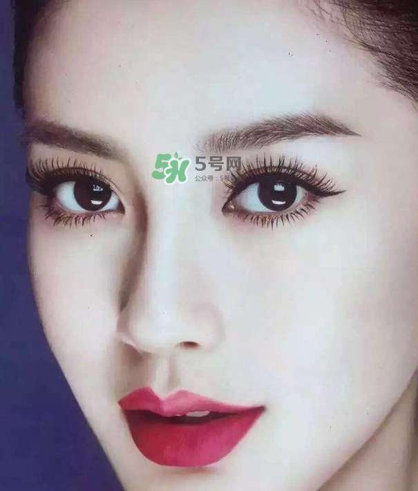 做美瞳線可以化妝嗎？紋美瞳線多久可以化妝？