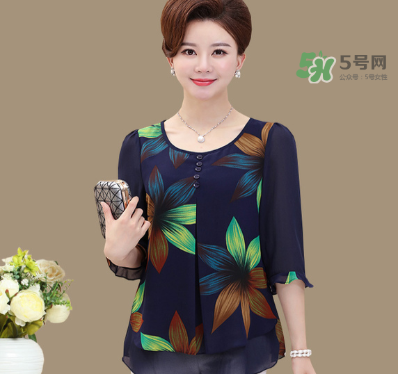 閏六月為什么要給媽媽買衣服？閏六月給媽媽買什么？